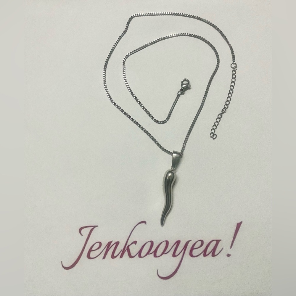Silver Pendant Necklace